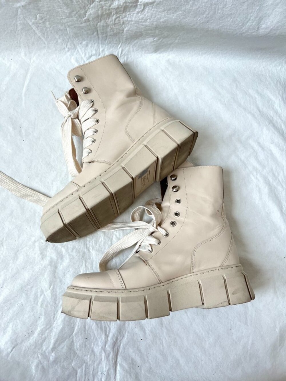Alohas boots combat Can Can cream beige leather lace up platform lug 38 7 7.5. - Picture 6 of 14
